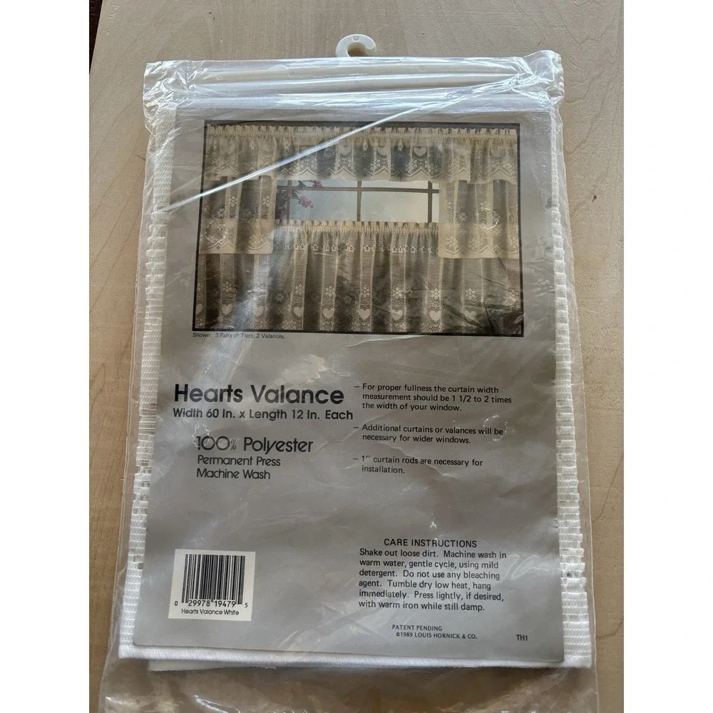 Vtg Lace Valance New White Hearts 1980s Cottage Granny Curtain 60 x 12 NIP
